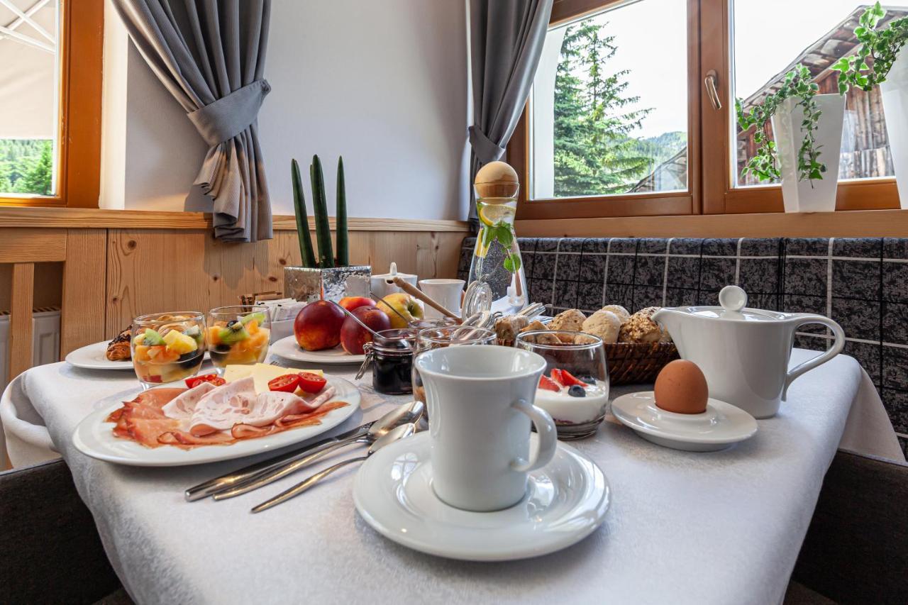 Villa Flora Mountain Lodges Сан-Кассіано Екстер'єр фото